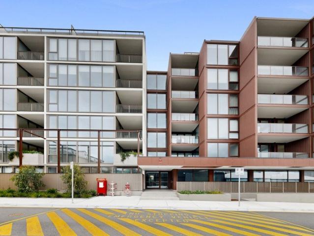 Modern Waterfront Living I Brand New Apartment in the Heart of Geelong