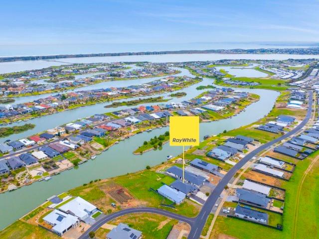 Modern Waterfront Living on an Expansive 1,137m² Allotment
