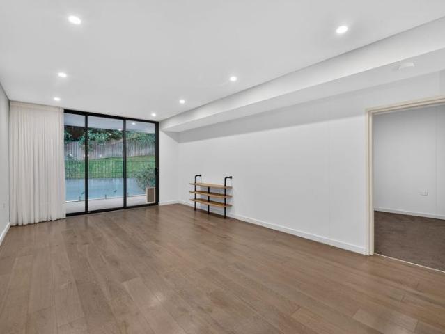 MODERN WATERSIDE LIVING IN THE HEART OF GOSFORD
