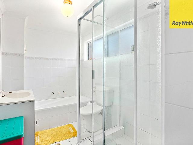 Modern & Well Maintained 2 Bedroom Unit in Prime Westmead Location