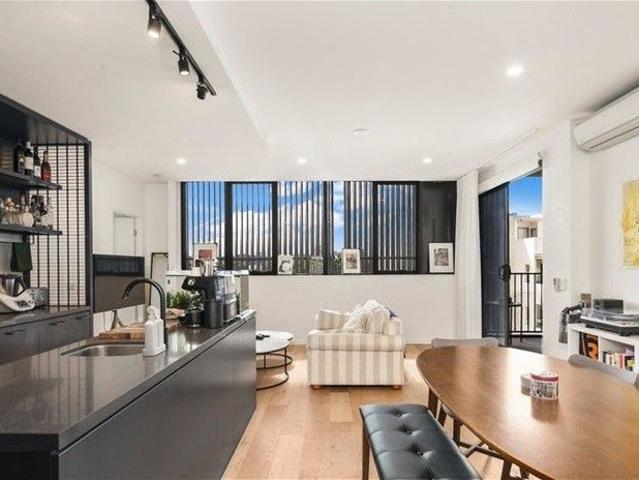 Modern West End Living with Rooftop Entertaining & Exceptional Lifestyle Appeal
