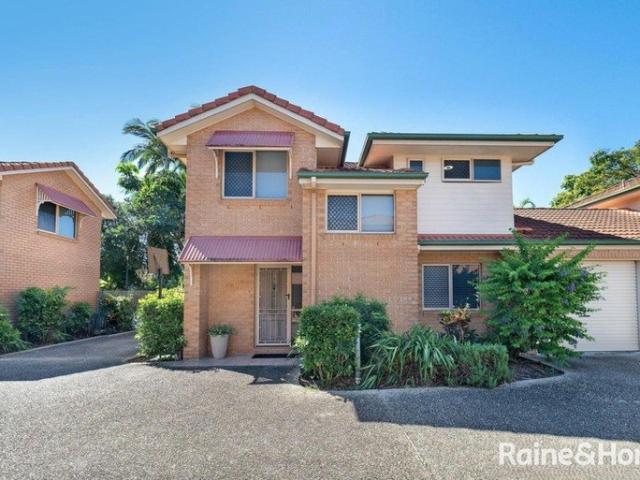 Modern Townhouse Available for Rent