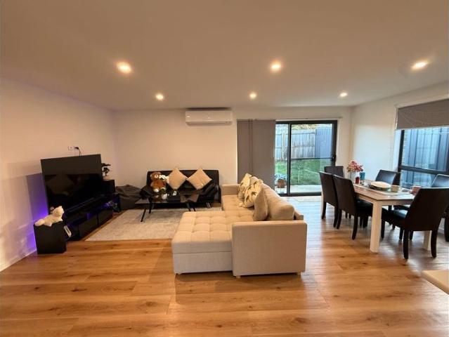 Modern Townhouse for Rent at 4/70 West Barrack Street, Deloraine TAS