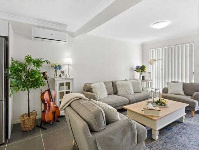 Modern Townhouse for Rent in Burpengary East – Your Perfect Home Awaits