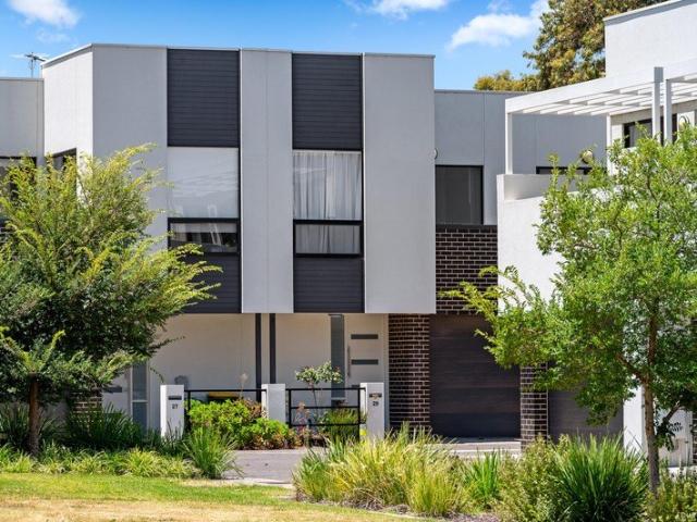 Modern Townhouse in a Convenient Location