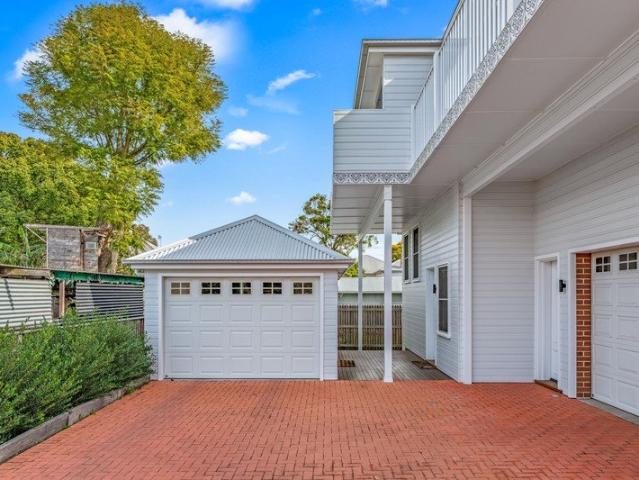 Modern Townhouse in a Central Maitland Location!