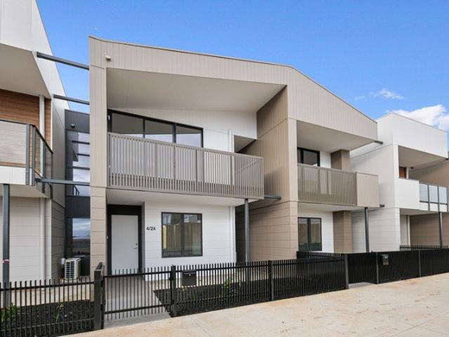 MODERN TOWNHOUSE IN A FANTASTC POSITION