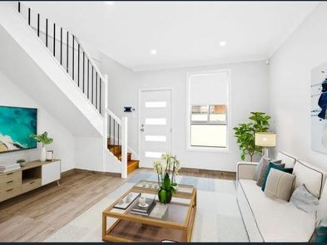 Modern Townhouse in a Prime Oxley Park Location