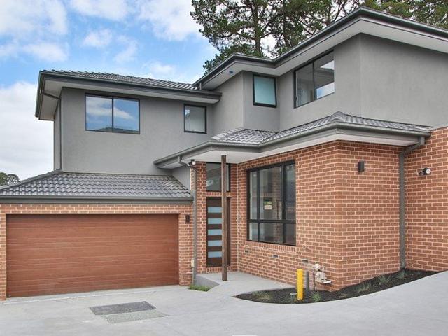 Modern Townhouse in Central Donvale Position
