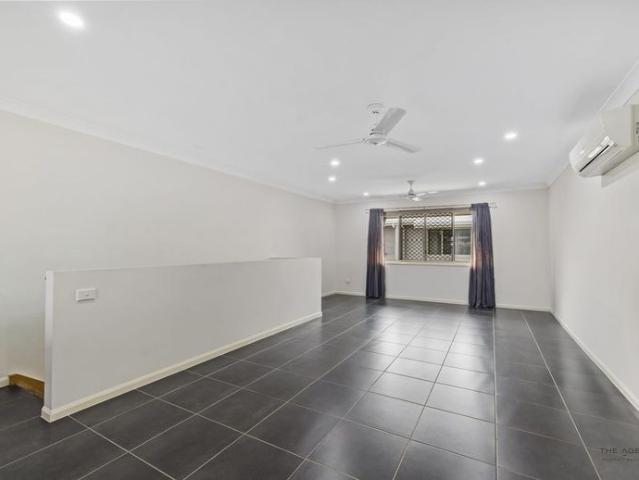 Modern Townhouse in Central Location