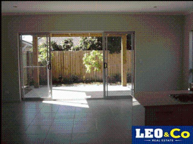 MODERN TOWNHOUSE IN EXCELLENT LOCATION
