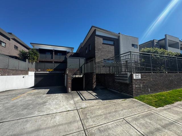 Modern Townhouse in Great Location