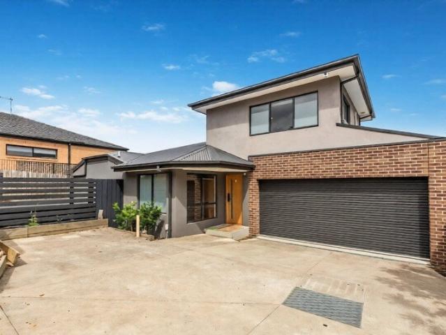 Modern Townhouse in Prime Location