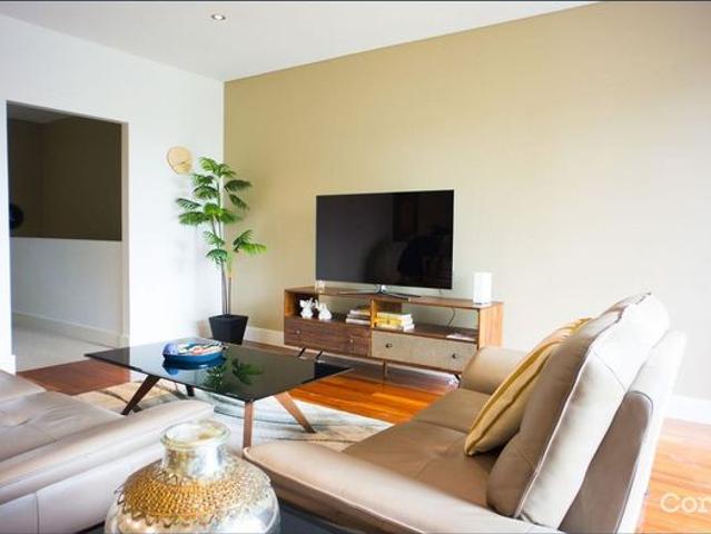 Modern Townhouse in Prime Location