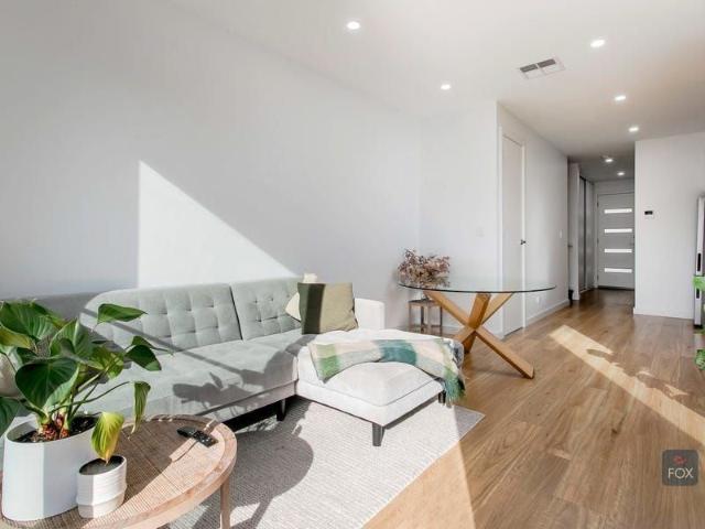Modern Townhouse in Prime Prospect Location