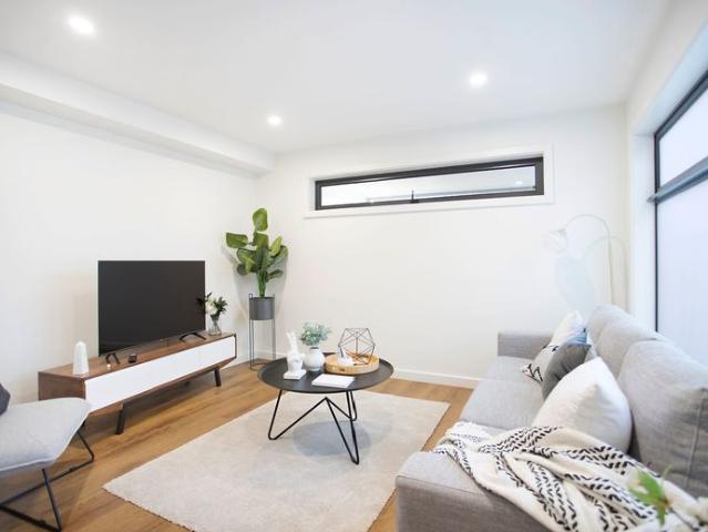 Modern townhouse in prime Rowville location!