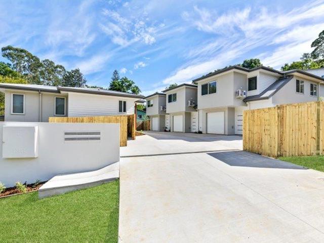 Modern Townhouse in Quiet Leafy Position, with Separate Study/ Home Office!
