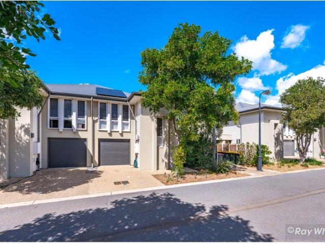 Modern Townhouse in Secure Gated Complex