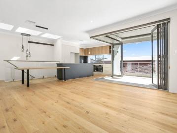 Modern townhouse in the heart of Applecross