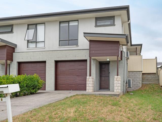 Modern Townhouse in the Heart of Glenvale