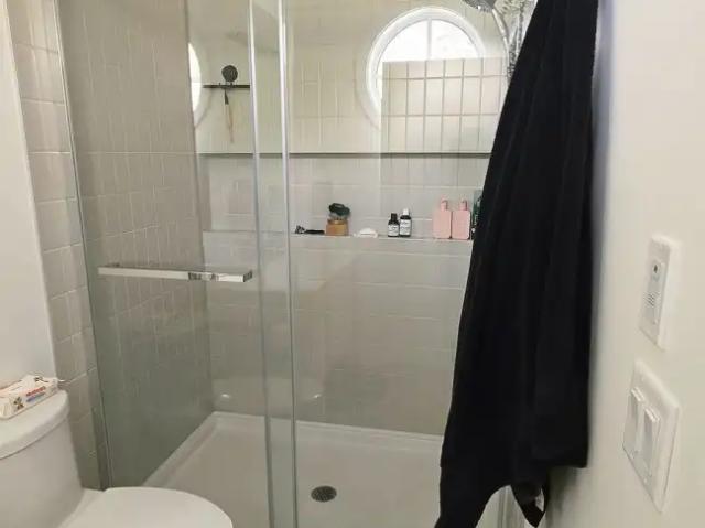 Modern townhouse in the heart of Hazeldean/Ritchie