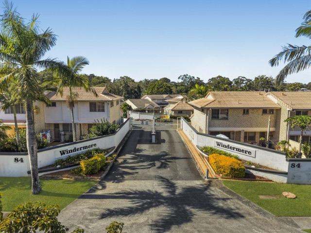 Modern Townhouse in the Prestigious Windermere Gated Estate