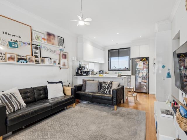 Modern Townhouse Just a Stroll from Bayswater