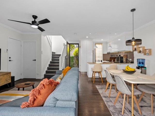 Modern Townhouse Living with Private Courtyard