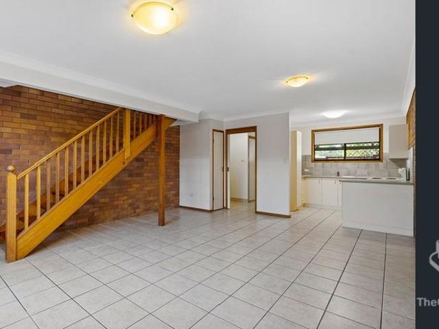 Modern Townhouse Living with Private Courtyard! 29/7 Chamberlain Avenue, Rochedale South, QLD 4123