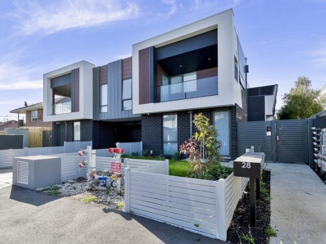Modern Townhouse Living in the Heart of Ascot Vale