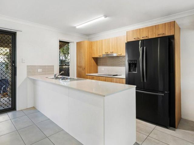 Modern Townhouse Living in the Heart of Brendale!