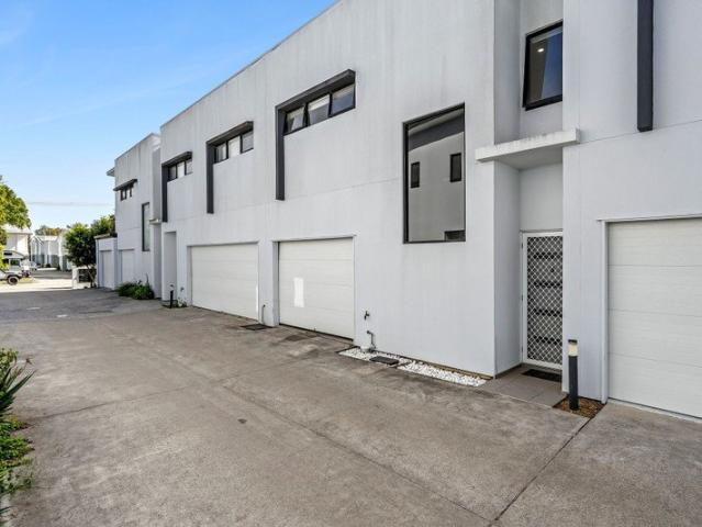 Modern Townhouse Living in the Heart of Burpengary