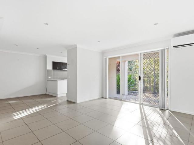 Modern Townhouse Living in the Heart of North Lakes WATER INCLUDED IN RENT!