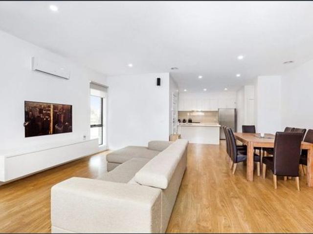 Modern Townhouse Living in a Convenient Location