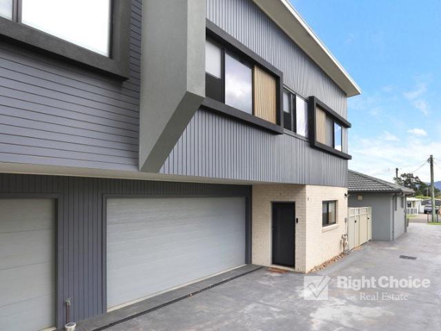 Modern Townhouse Living in a Prime Oak Flats Location