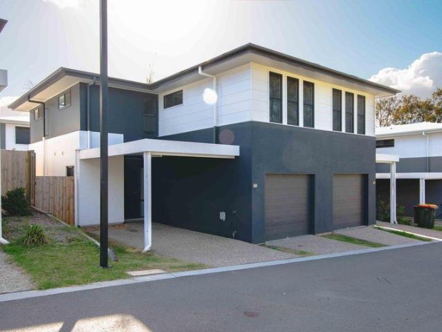 Modern Townhouse living in a prime location Walk to shops, school & Express Buses