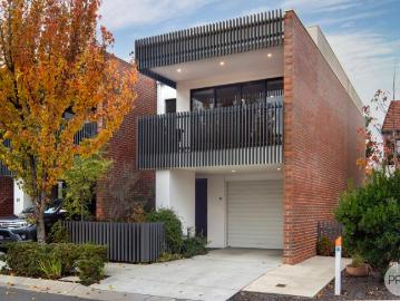 Modern Townhouse Living In Ballarat's Best Pocket
