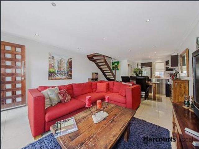 Modern Townhouse Living in Cannon Hill