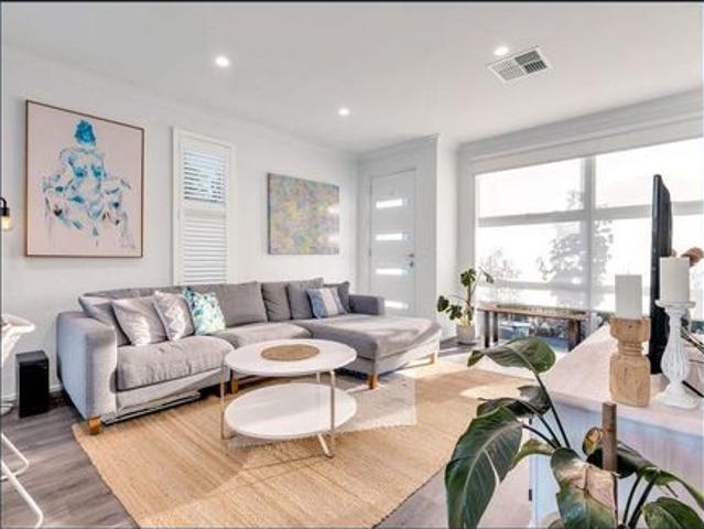 Modern Townhouse Living in Convenient Woodville Location