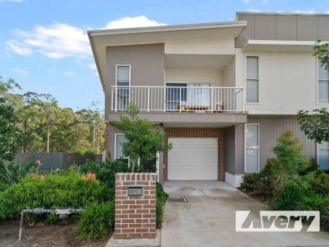 Modern Townhouse & Low Maintenance Living