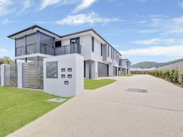 MODERN TOWNHOUSE RIGHT IN THE HEART OF YEPPOON
