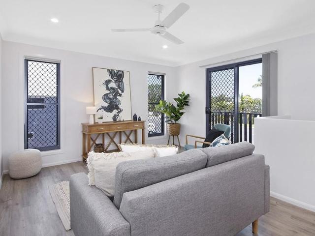 MODERN TOWNHOUSE RIGHT IN THE HEART OF YEPPOON
