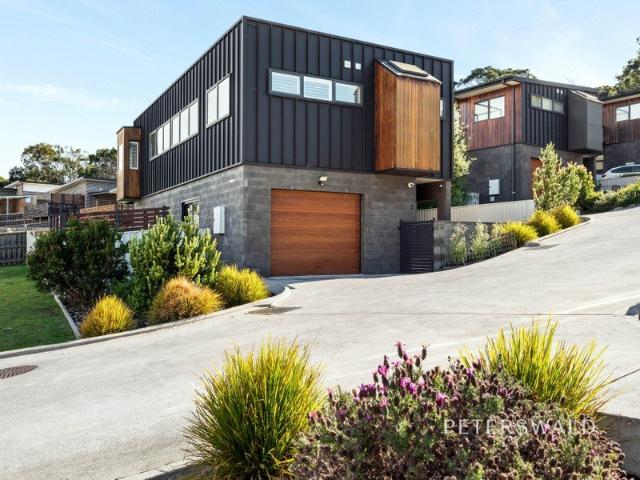 Modern townhouse with leafy surrounds