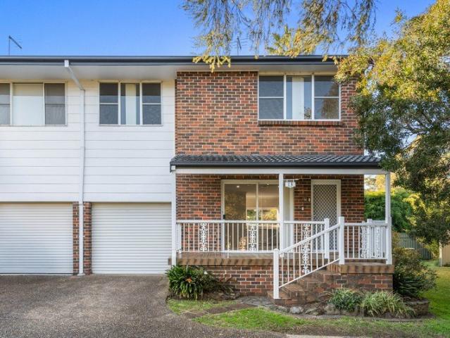 Modern Townhouse with North Facing Courtyard