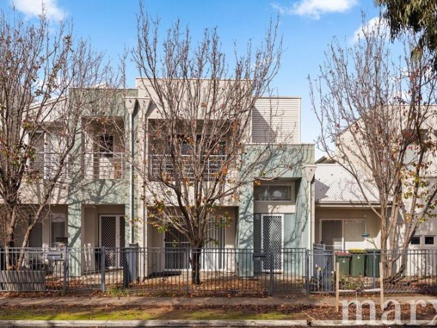 Modern townhouse with so much to offer…