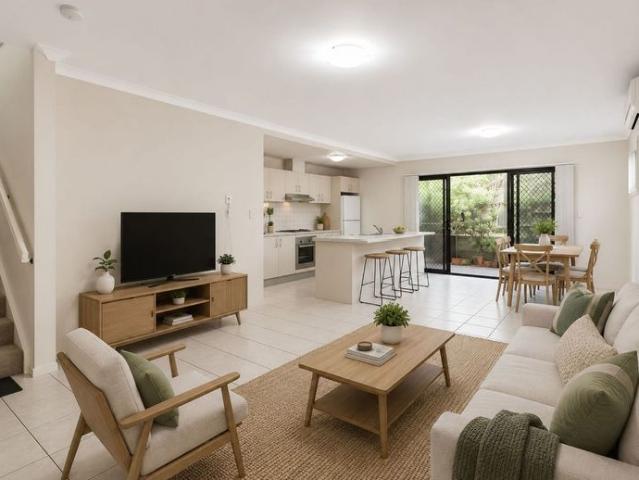 Modern Townhouse with Spacious Courtyard | Mid Term Rent Adjustment