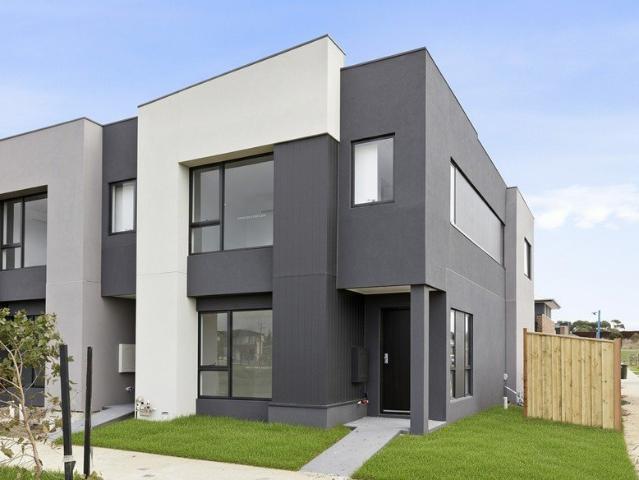 Modern Townhouse with Park Views