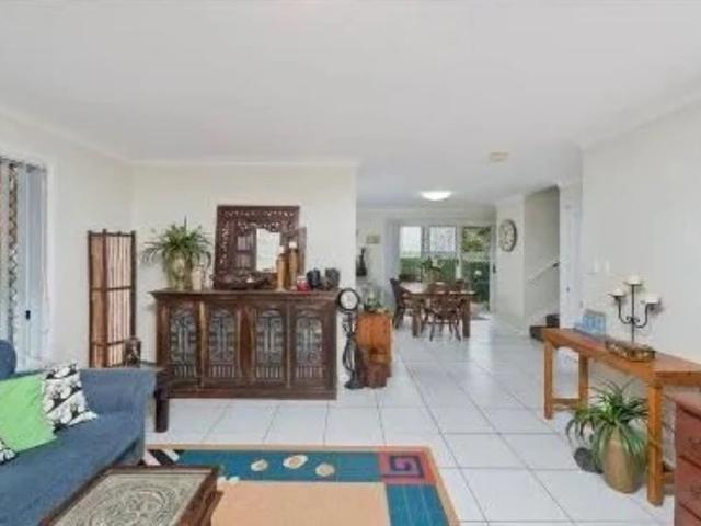 Modern Townhouse with Private Courtyard in a Convenient Location