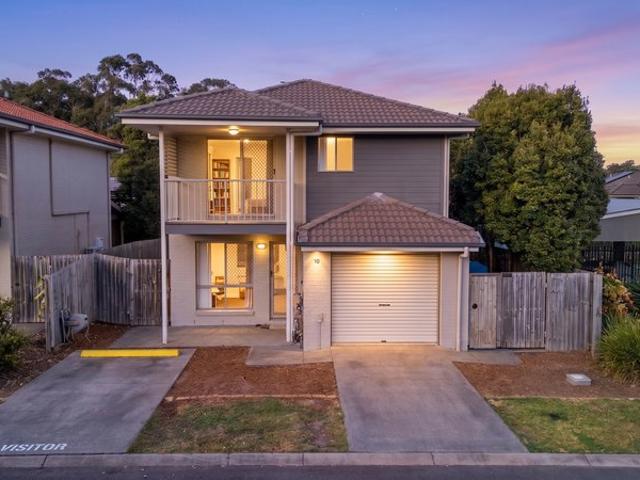Modern Townhouse with Resort Style Facilities in a Prime Marsden Location