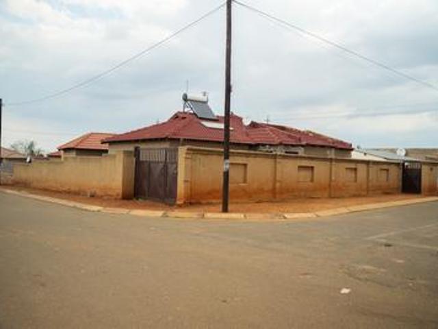 inviting opening bid r600,000 reduce.